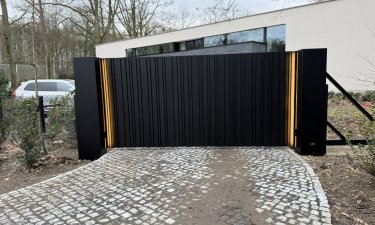 Design schuifpoort met LED-Line — Linter